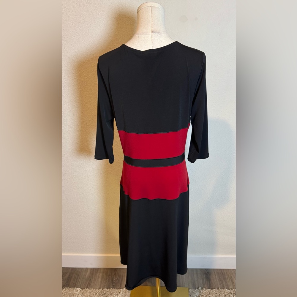 NWT Eva Varro 3/4 Sleeve Waist Contrast Insert Dress Black/Claret size Medium - Picture 7 of 15